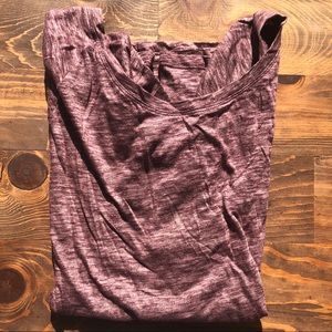 Stunning Gap burgundy t-shirt with low back